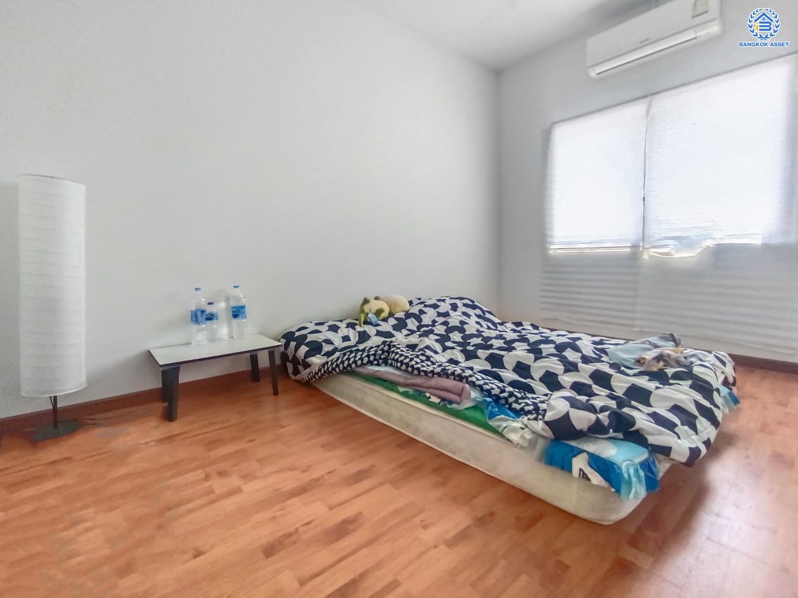 *****ทาวน์เฮ้าส์มือสองนนทบุรี โครงการ เดอะทรัสต์ ราชพฤกษ์ เนื้อที่กว้าง 20.5 ตร.ว. ฟังก์ชัน 4 ห้องนอน 2 ห้องน้ำ 2 ที่จอดรถ บ้านสวยมาก บนทำเลแห่งการเดินทาง เชื่อมต่อ ถนนราชพฤกษ์, ถนนรัตนาธิเบศร์, ถนนชัยพฤกษ์ ใกล้จุดขึ้นทางด่วน "ศรีรัช" จองเลย!